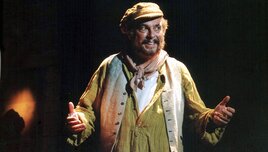 Hegedűs a háztetőn